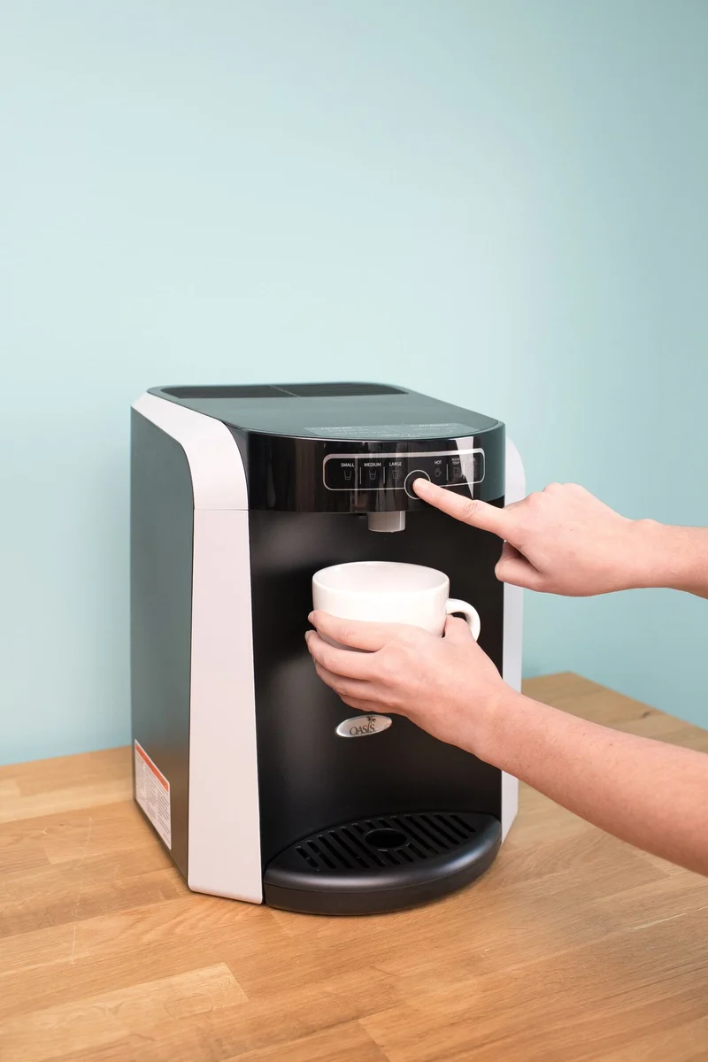 Refroidisseur d'eau de table Polaris modèle eau froide/température ambiante et eau chaude | 1 à 10 utilisateurs (5 litres/heure)