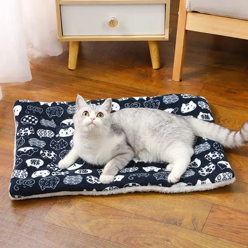 Tapis douillet pour chat – Confort absolu et style mignon