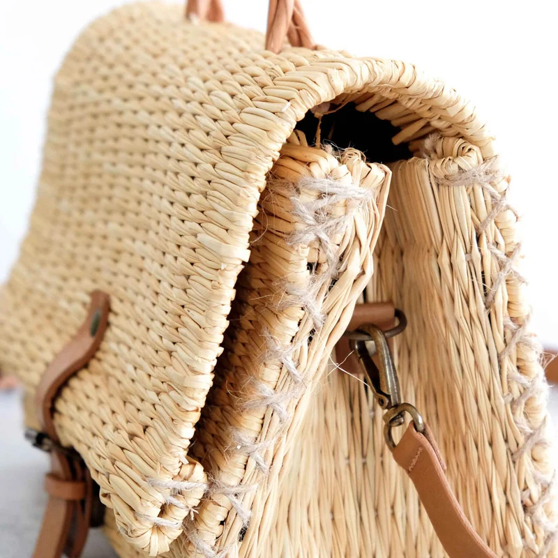 Petit panier traditionnel portugais avec lanière, couleur naturelle