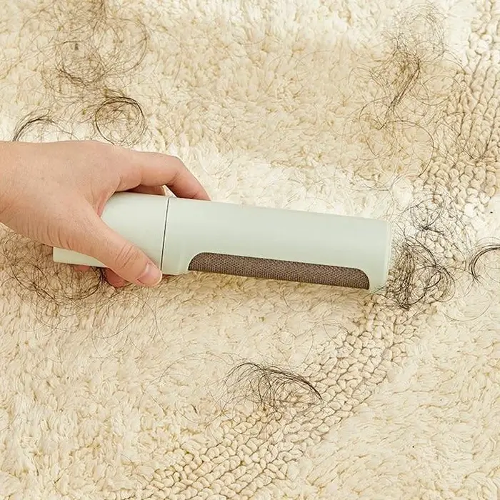 Brosse de nettoyage anti-poils pour chat - Parfaite pour vêtements et meubles