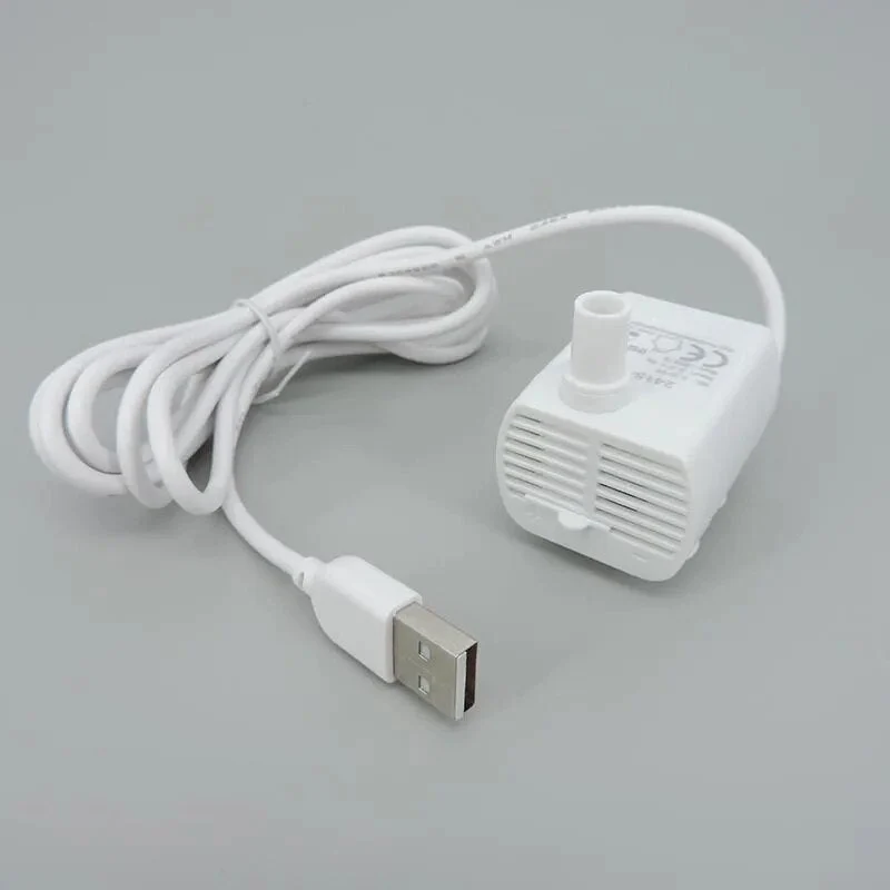 Pompe USB pour fontaines à chat