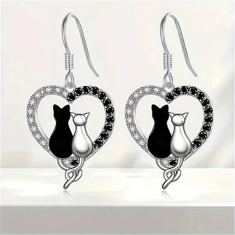 Boucles Chat Élégantes Zircon