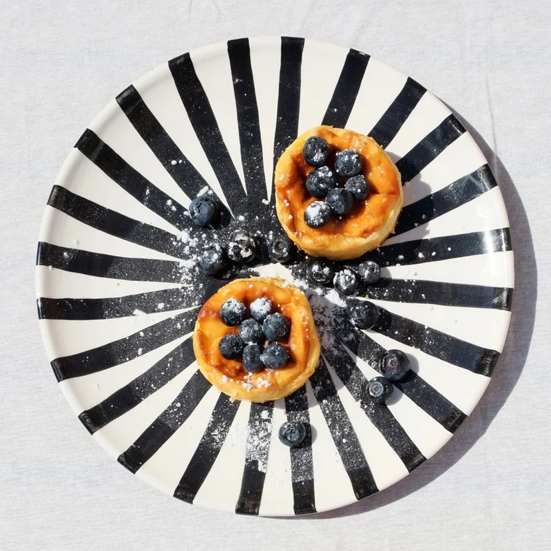 Grande assiette Ray noire Ø27cm