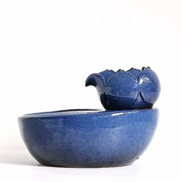 Fontaine design en céramique pour chat