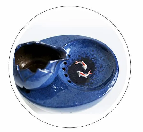 Fontaine design en céramique pour chat