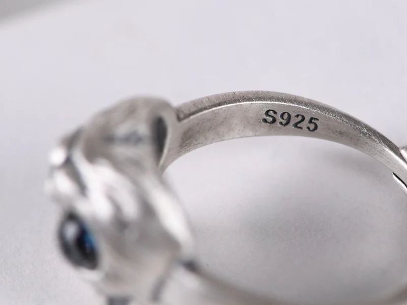 Bague chat faché en argent