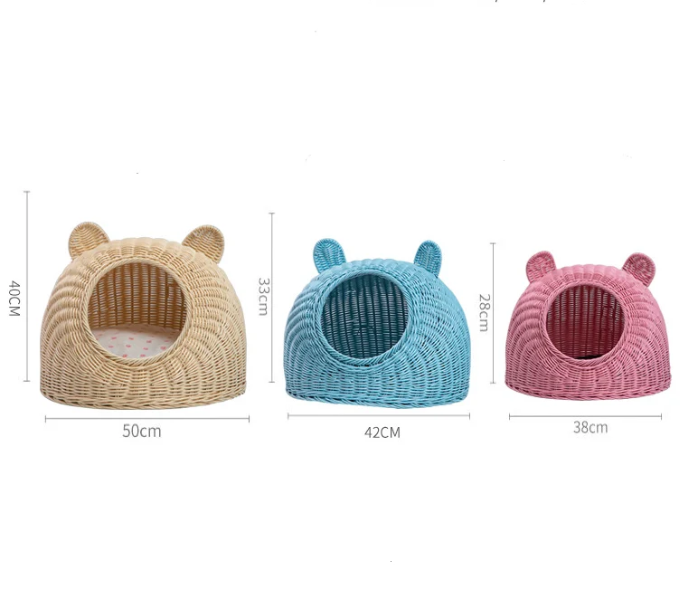 Panier en osier avec oreilles de chats