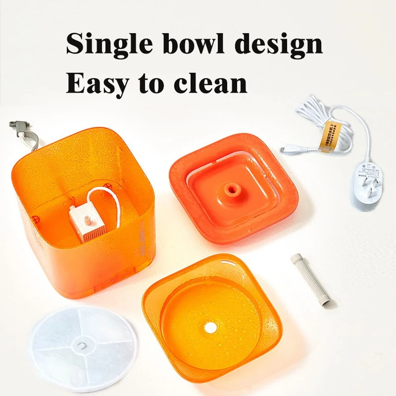Fontaine au design coloré pour chat