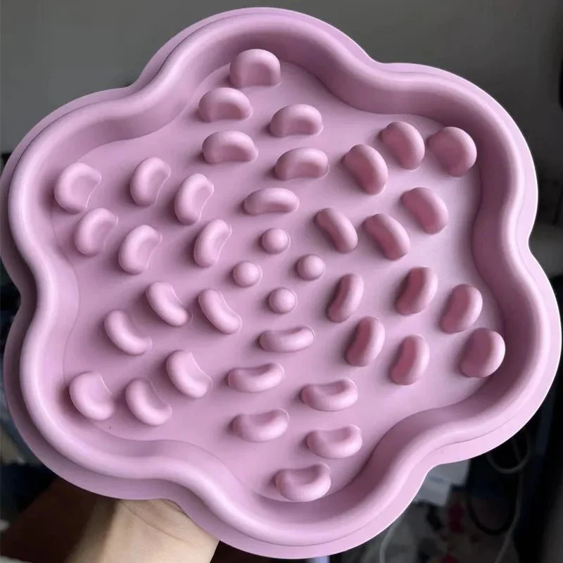 Gamelle en silicone anti-goinfre pour chien