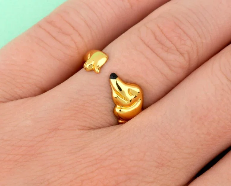 Bague Teckel – Bijou doré & plein de tendresse