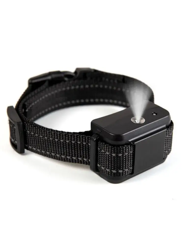 Collier anti aboiement a la citronnelle pour petit chien
