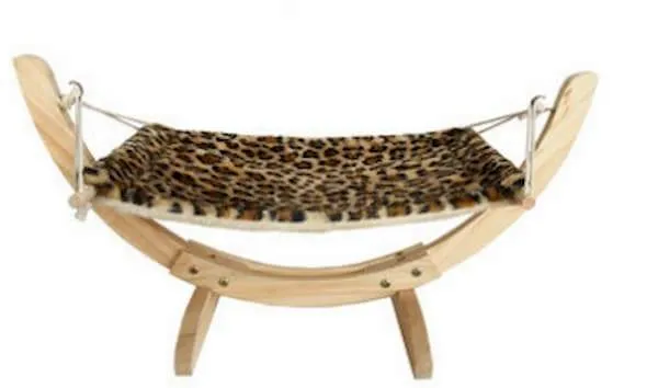 Hamac en bois pour chat