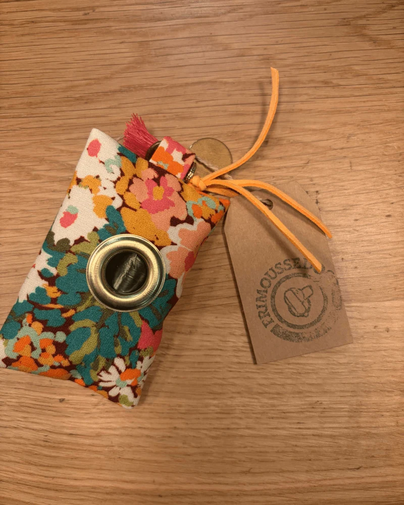 Distributeur sacs chien tissu artisanal Frimousse Dog
