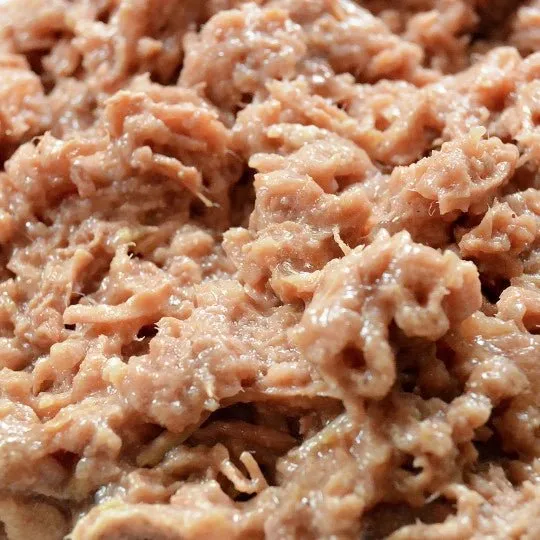 Pâtée sans céréales pour chat – Effilochés Dinde à l'Agneau (200g)