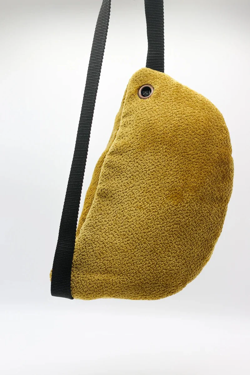 Sac banane balade pour chien - Velours Ocre Bouclé