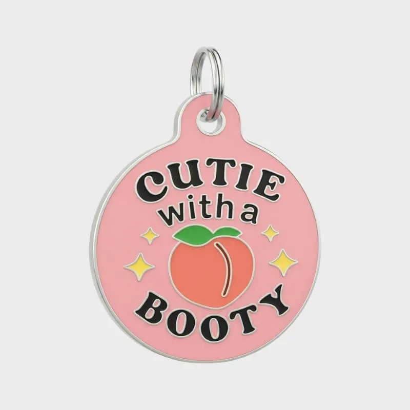 MÉDAILLE POUR CHIEN AVEC QR CODE AU DOS - CUTIE WITH A BOOTY 🍑