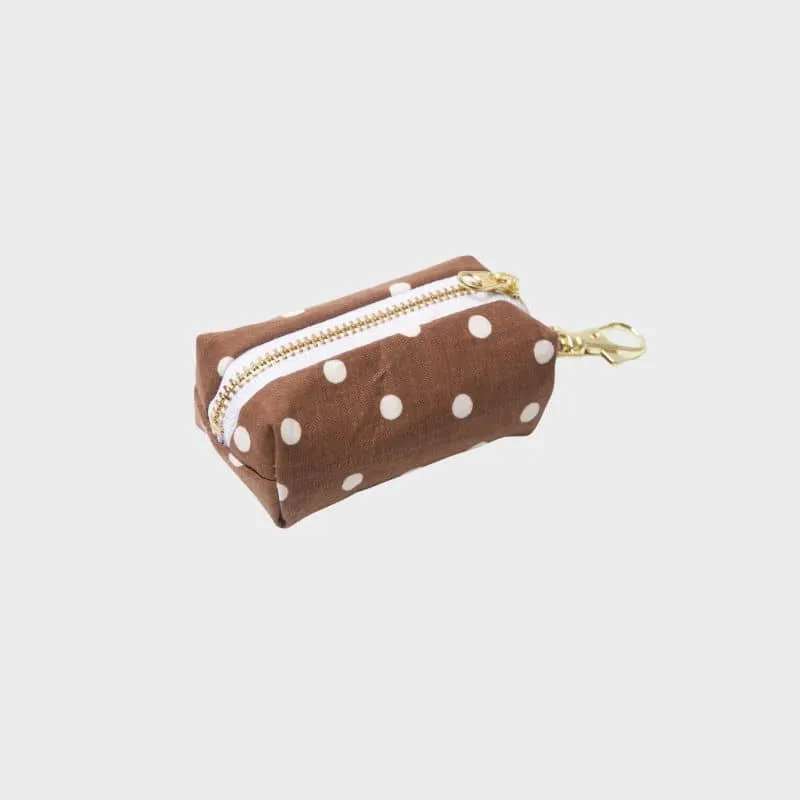 DISTRIBUTEUR DE SACS À DÉJECTION - POIS MARRON & BLANC "CHOCOLATE DOT"