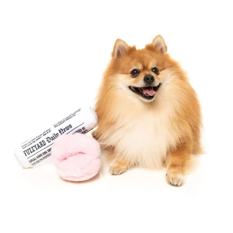 DUO DE PELUCHES POUR CHIEN - PANTOUFLE ET JOURNAL 🗞️
