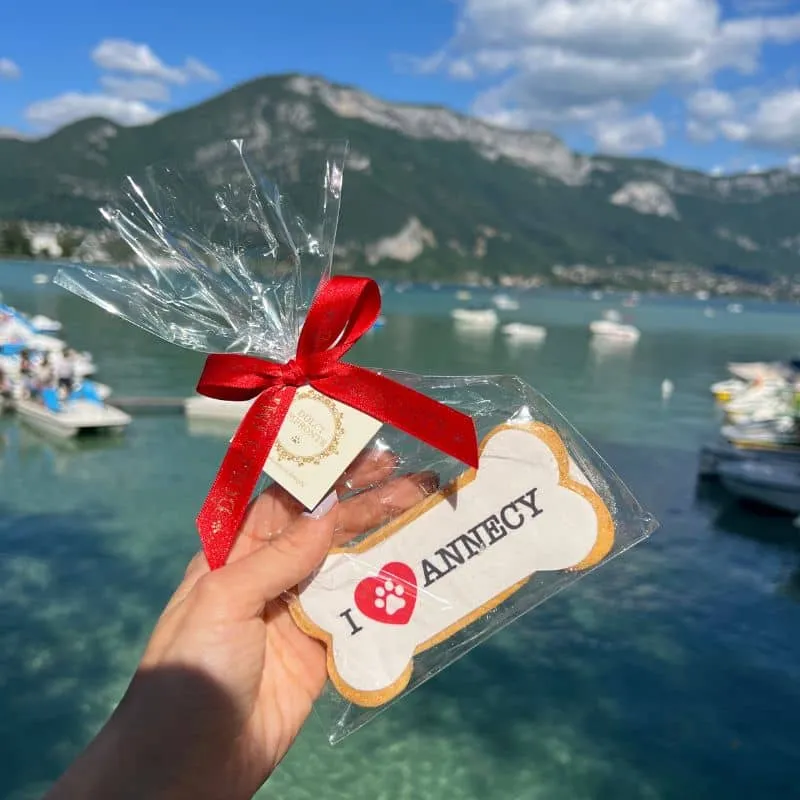 BISCUIT POUR CHIEN EN FORME D'OS I LOVE ANNECY