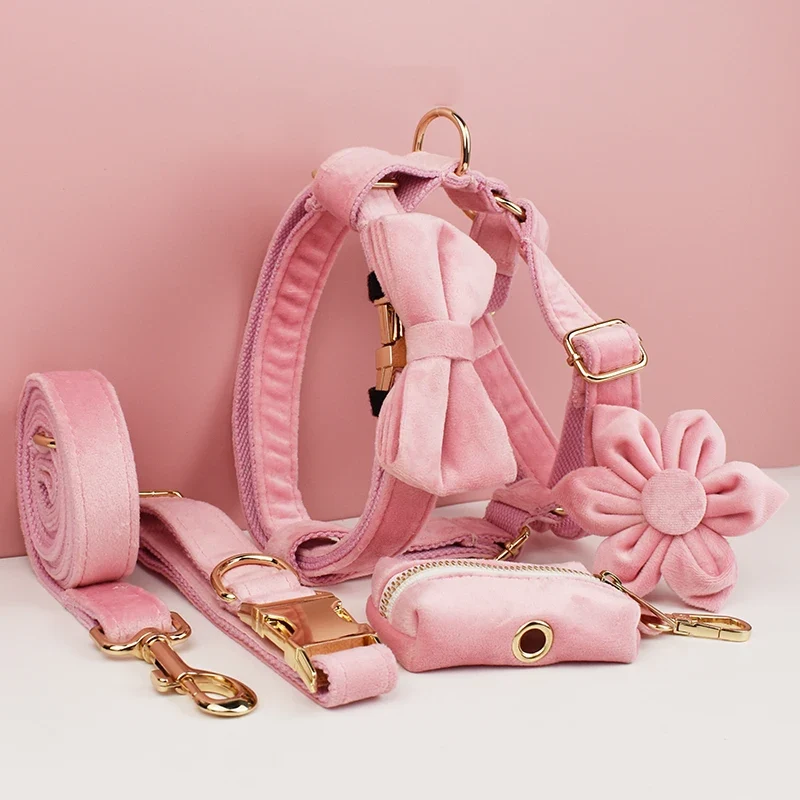 Collier et Laisse Velours Rose Harnais Assorti Chien