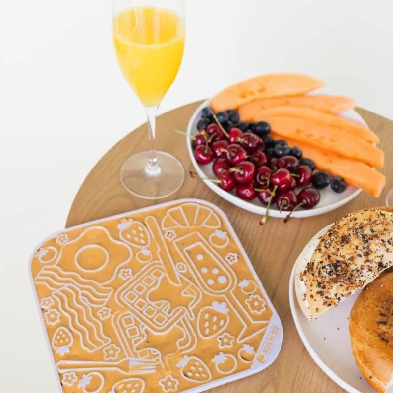 TAPIS DE LÉCHAGE ET D’OCCUPATION POUR CHIEN ET CHAT - MUNCH'N BRUNCH'N