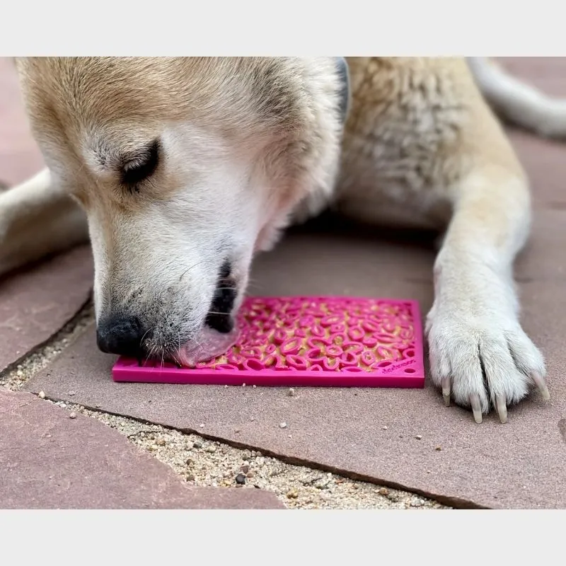 TAPIS DE LÉCHAGE ET D’OCCUPATION COMPACT POUR CHIEN ET CHAT - MOTIF FLEURS ROSE 🌸