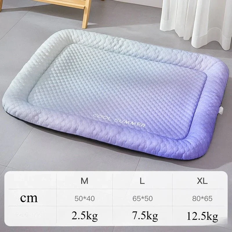 Tapis Rafraîchissant Soie Glacée Gros Chien