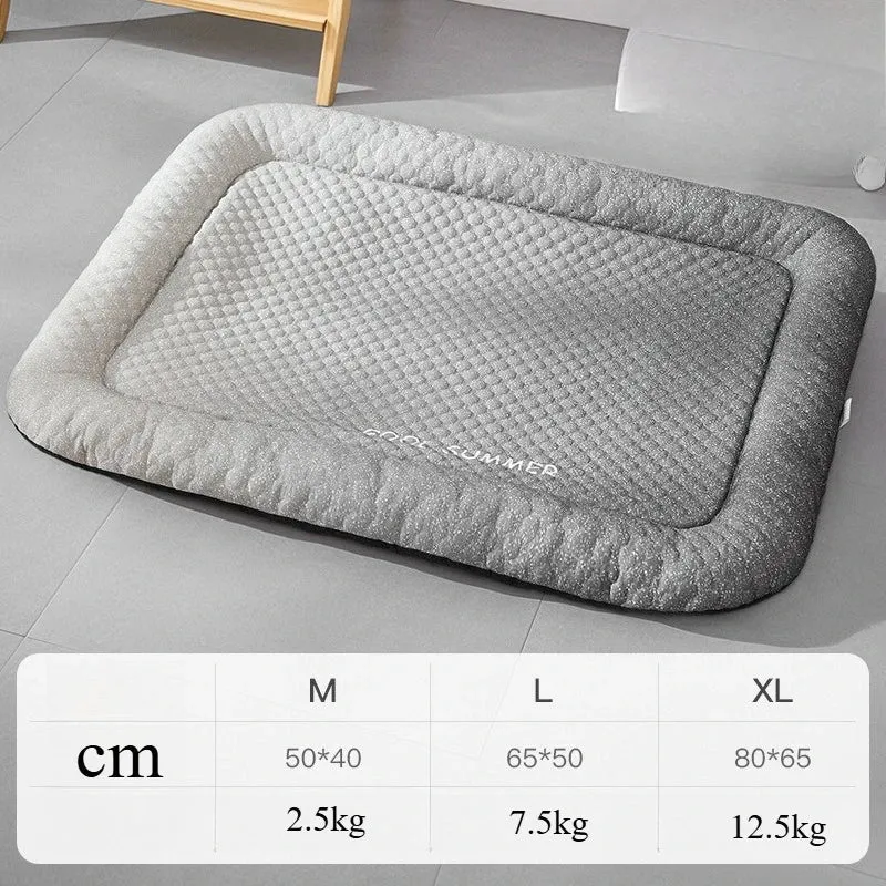 Tapis Rafraîchissant Soie Glacée Gros Chien