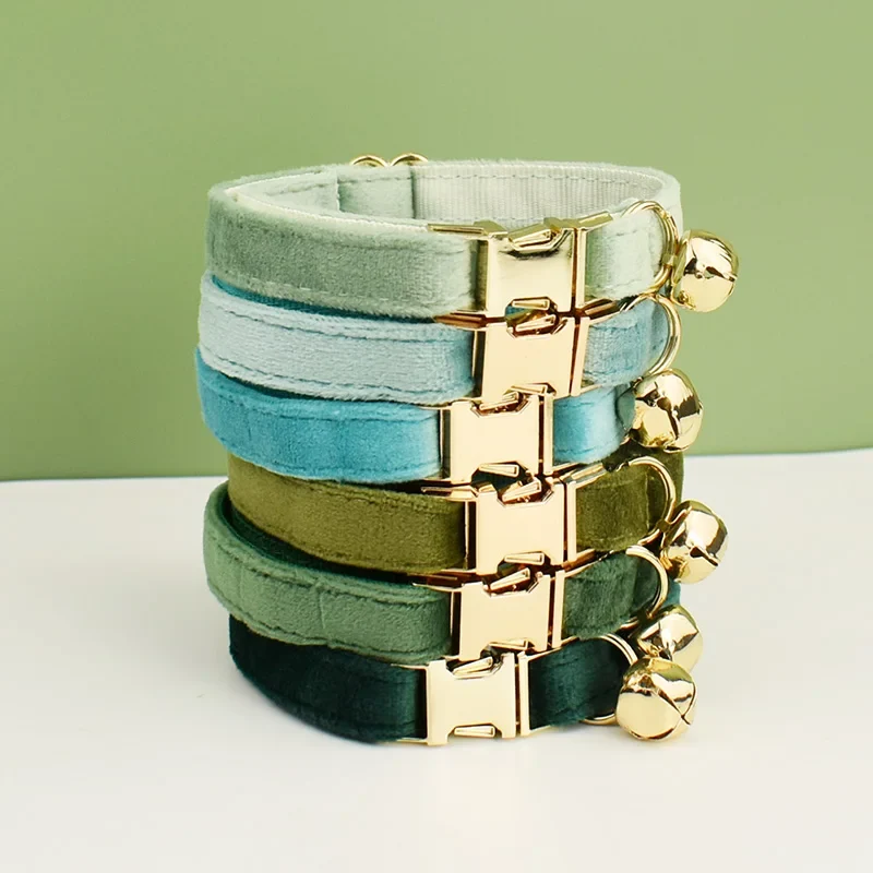 Collier premium avec fermoir gravé
