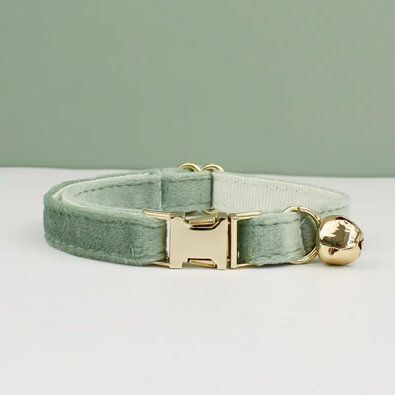 Collier premium avec fermoir gravé