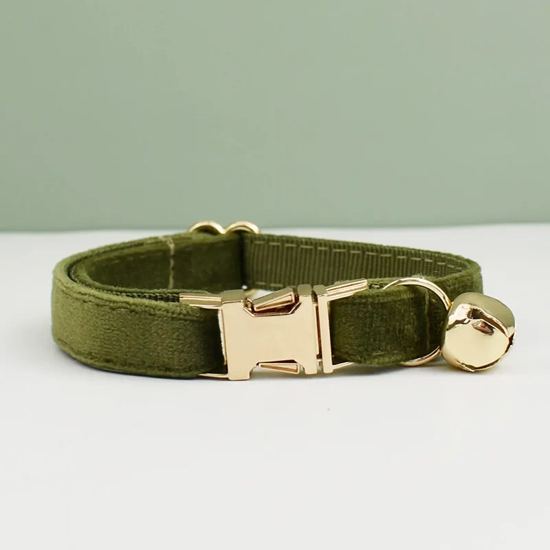 Collier premium avec fermoir gravé