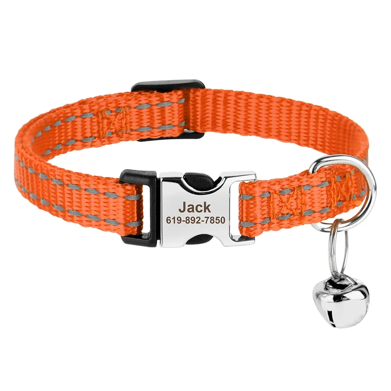 Collier avec fermoir gravé