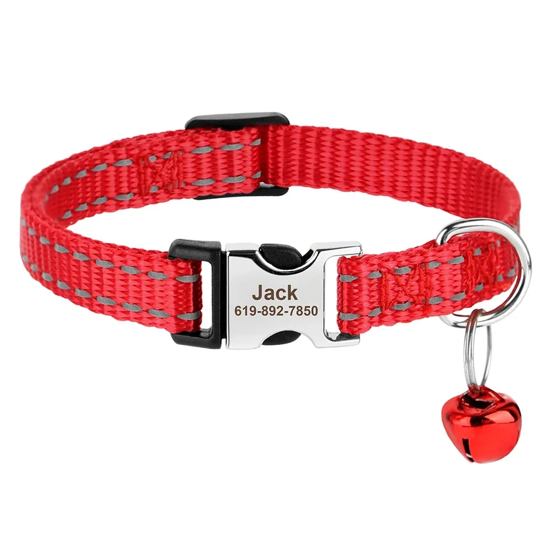 Collier avec fermoir gravé
