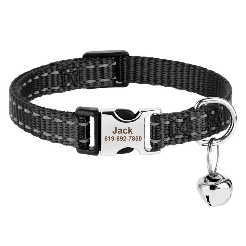 Collier avec fermoir gravé