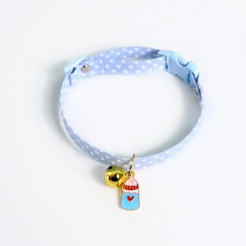 Collier aux motifs colorés avec pendentif