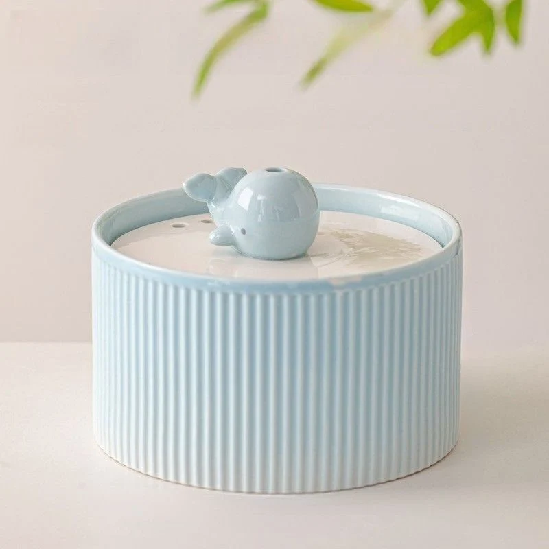 FONTAINE EAU CERAMIQUE DESIGN BALEINE SILENCIEUSE - CatsFlow
