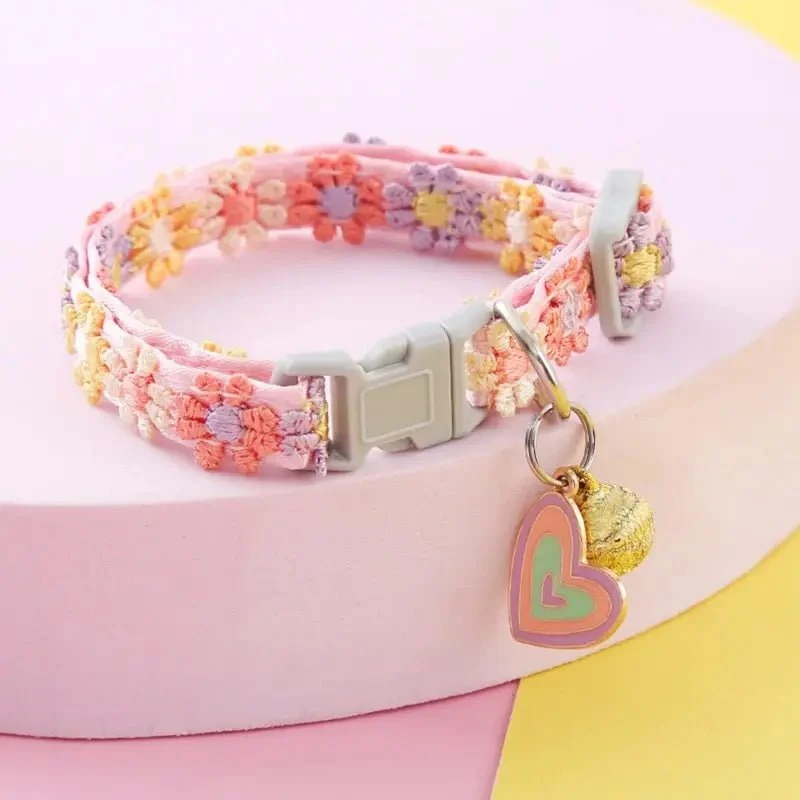 Collier chat clochette fleur - Léger & sécurisé | Fleuria