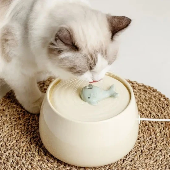 Fontaine à eau chat en Céramique ultra silencieuse - Baleine