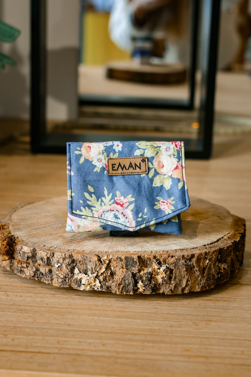 Pochette à friandises chien flowers used blue - Bracelet balade