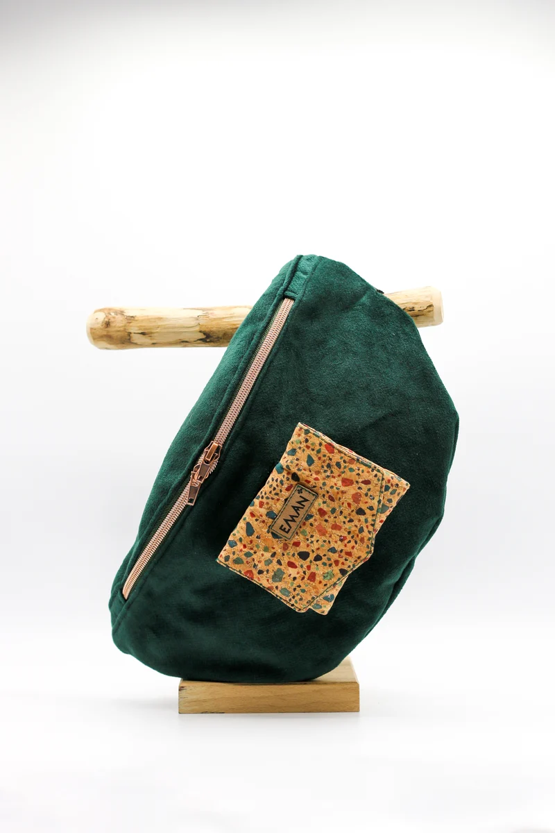 Ensemble Banane velours vert - pochette friandise chien Terrazzo