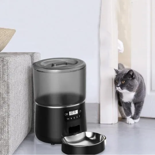 distributeur de croquettes chat automatique