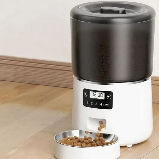 Distributeur automatique de croquettes pour chat - Smart Pet Feeder