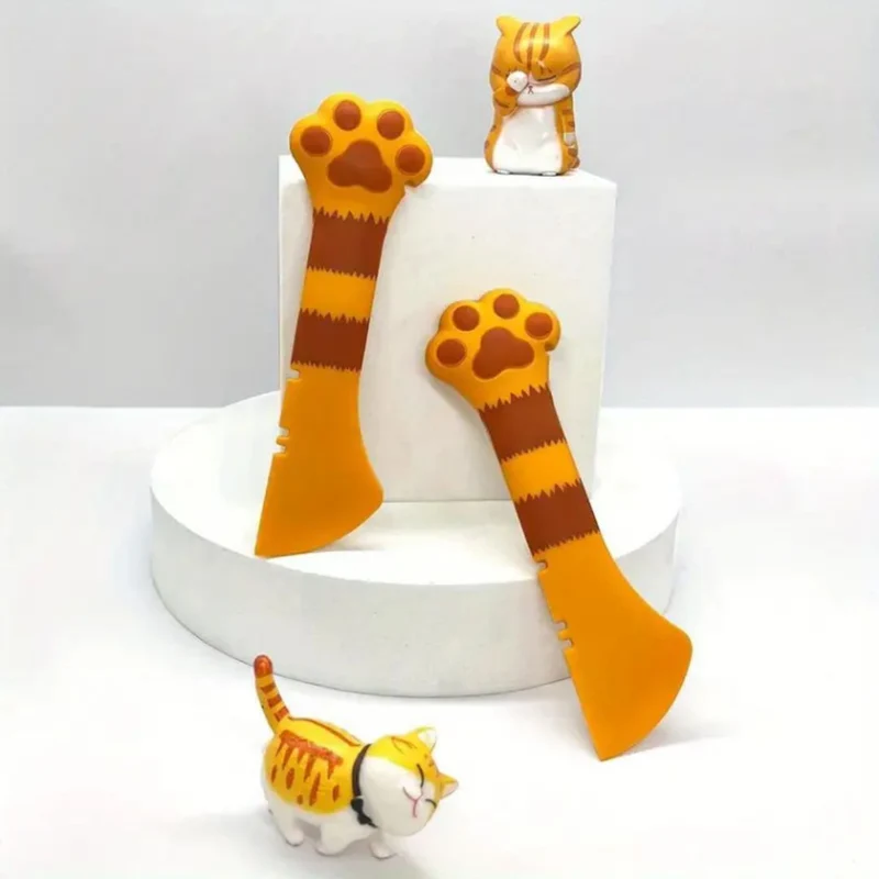 Cuillère à pâtée pour chat avec aide à ouverture boîtes