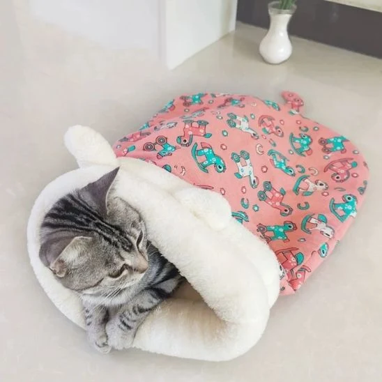sac de couchage chat chaud