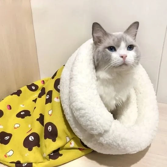 sac de couchage chat chaud