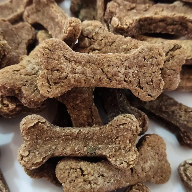 Biscuits ARTISANAUX ENERGIE. Foie de Poulet et Persil (Forme d'Os)