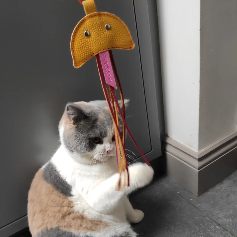 Jouet pour chat méduse en cuir