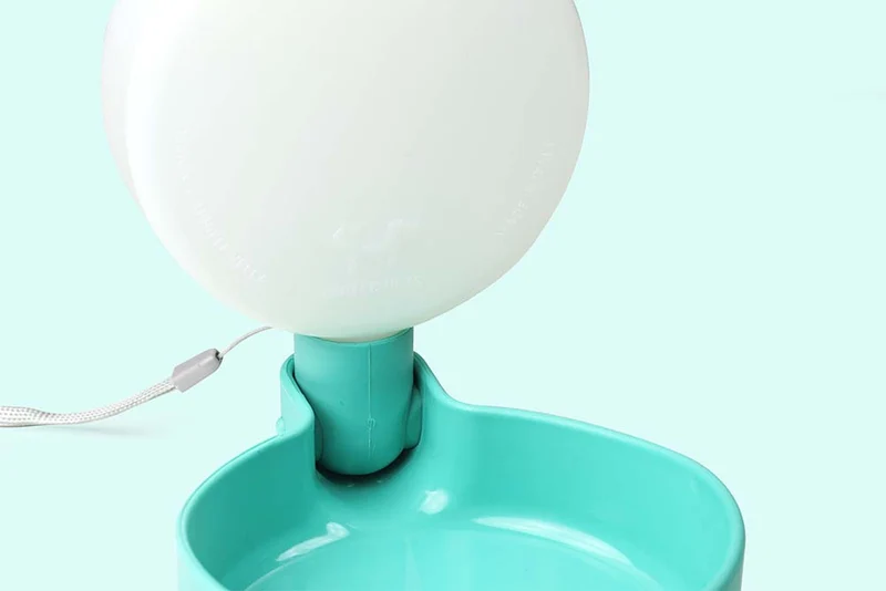 Gourde pour chien avec bol d’eau
